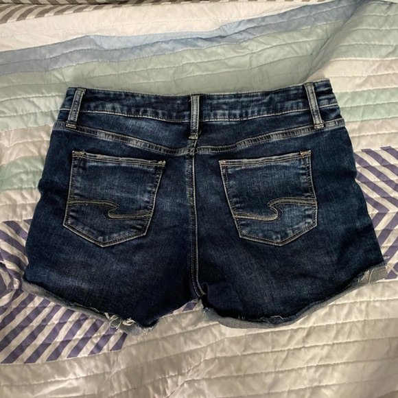 Silver Jeans Co. Suki Mid-Rise Shorts - Picture 2 of 3